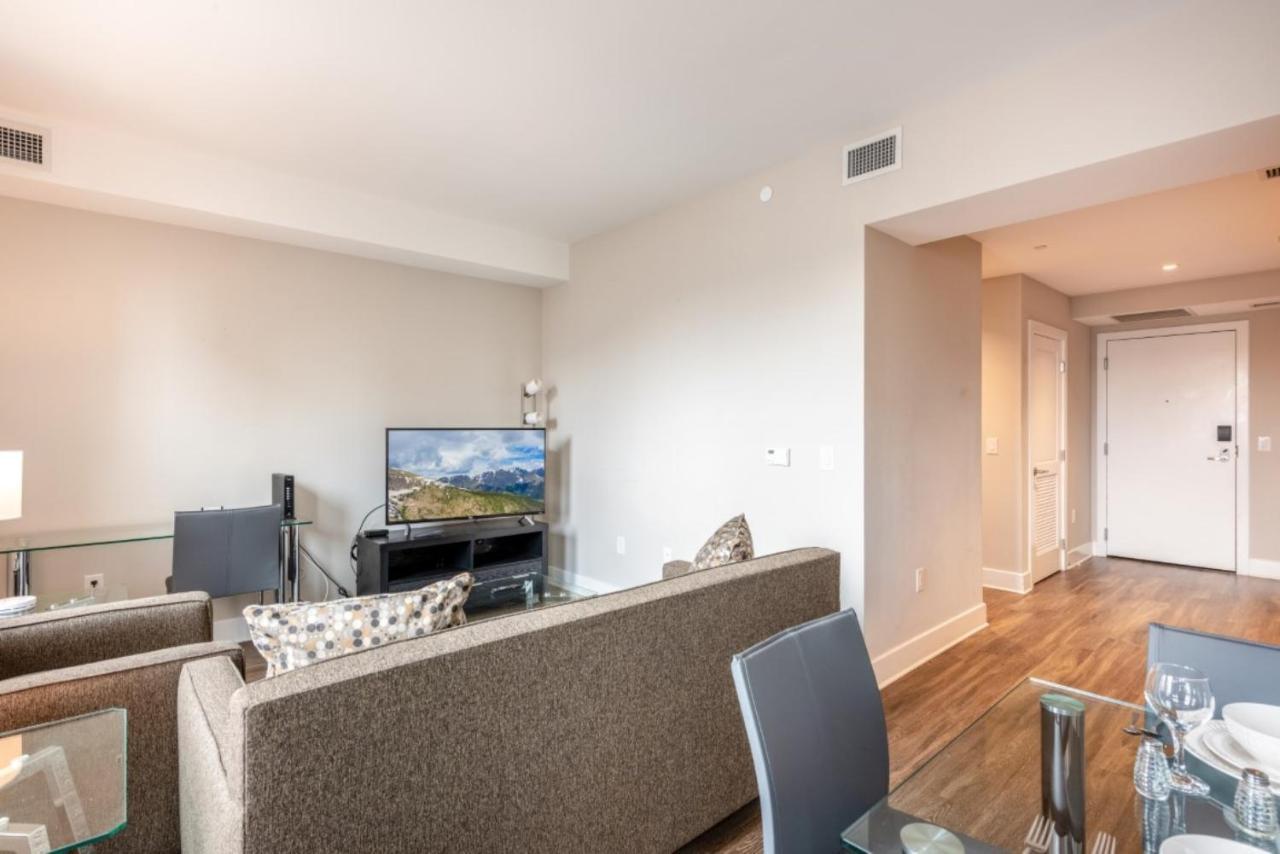 Global Luxury Suites Near Pentagon City Arlington Room photo