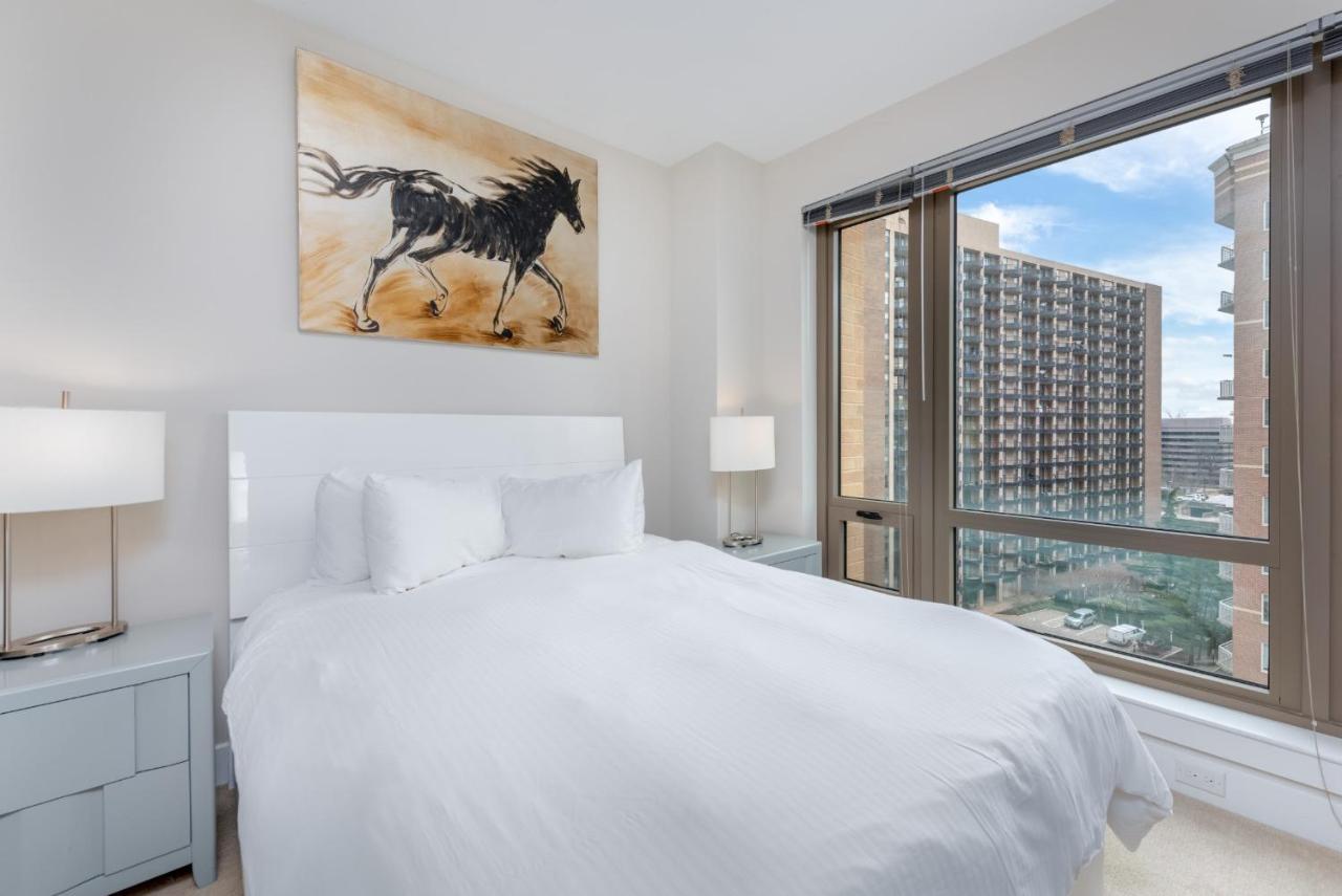 Global Luxury Suites Near Pentagon City Arlington Room photo